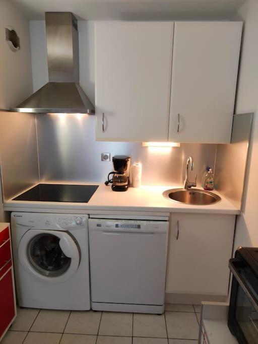 Appartement 2 Pieces Avec Une Grande Terrasse, 3 Etoiles, Wifi, Box Pour Vehicule Et Velos Les Sables-dʼOlonne 외부 사진